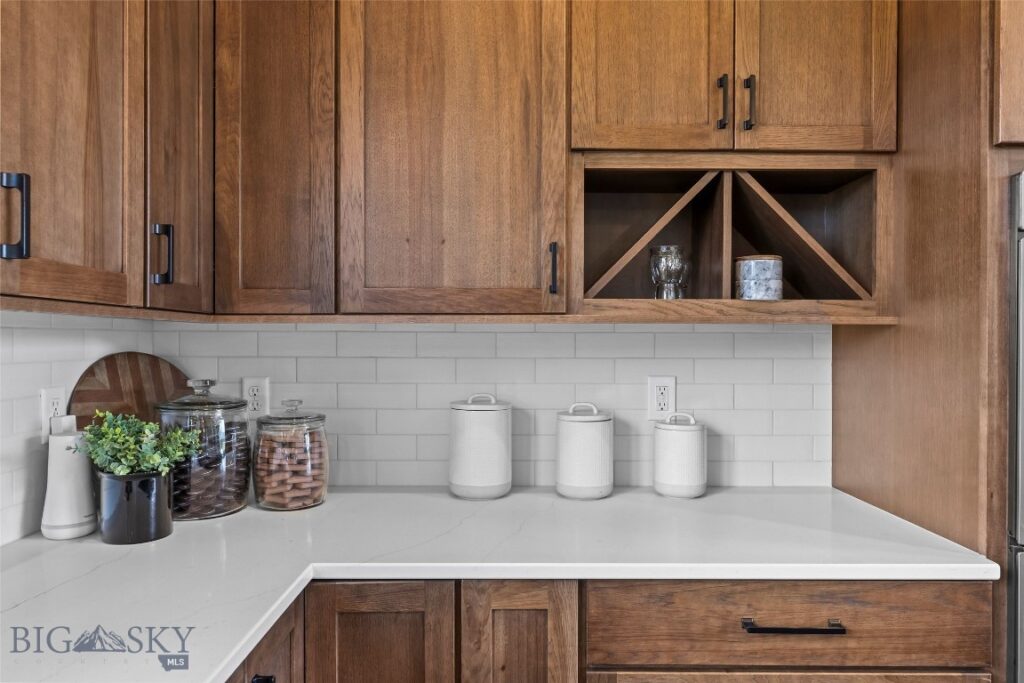 17 Packstring Trail, Livingston MT 59047