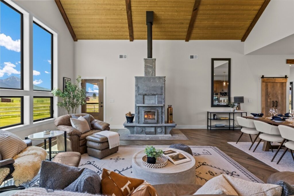 17 Packstring Trail, Livingston MT 59047