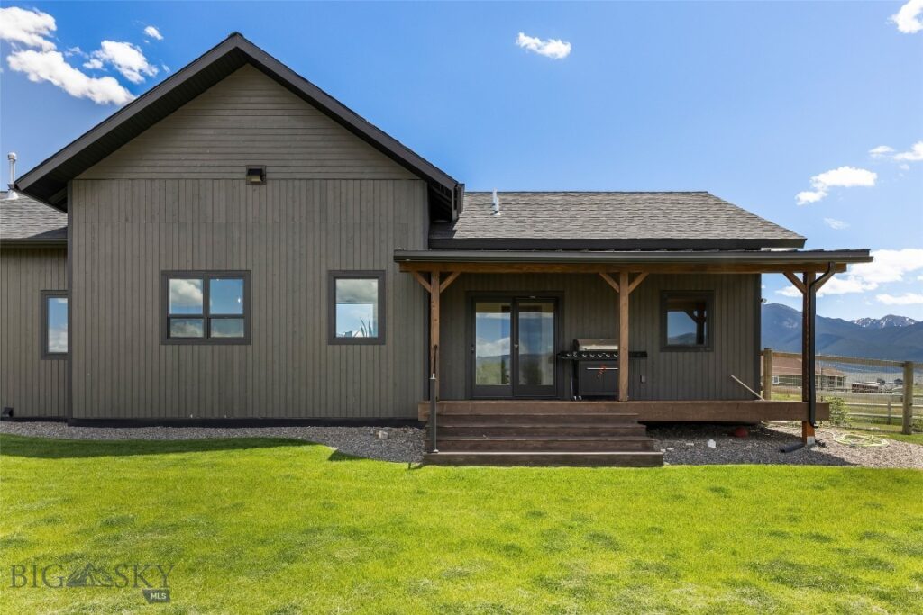 17 Packstring Trail, Livingston MT 59047