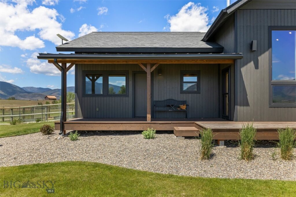 17 Packstring Trail, Livingston MT 59047