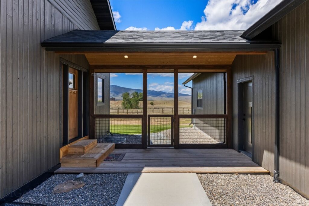 17 Packstring Trail, Livingston MT 59047