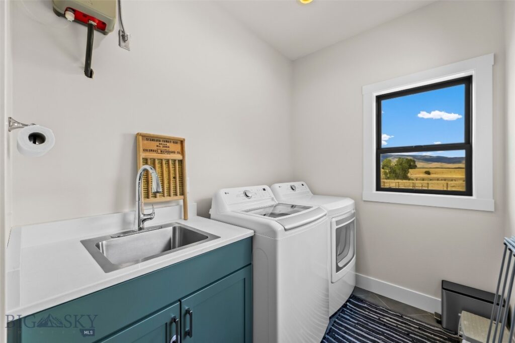 17 Packstring Trail, Livingston MT 59047