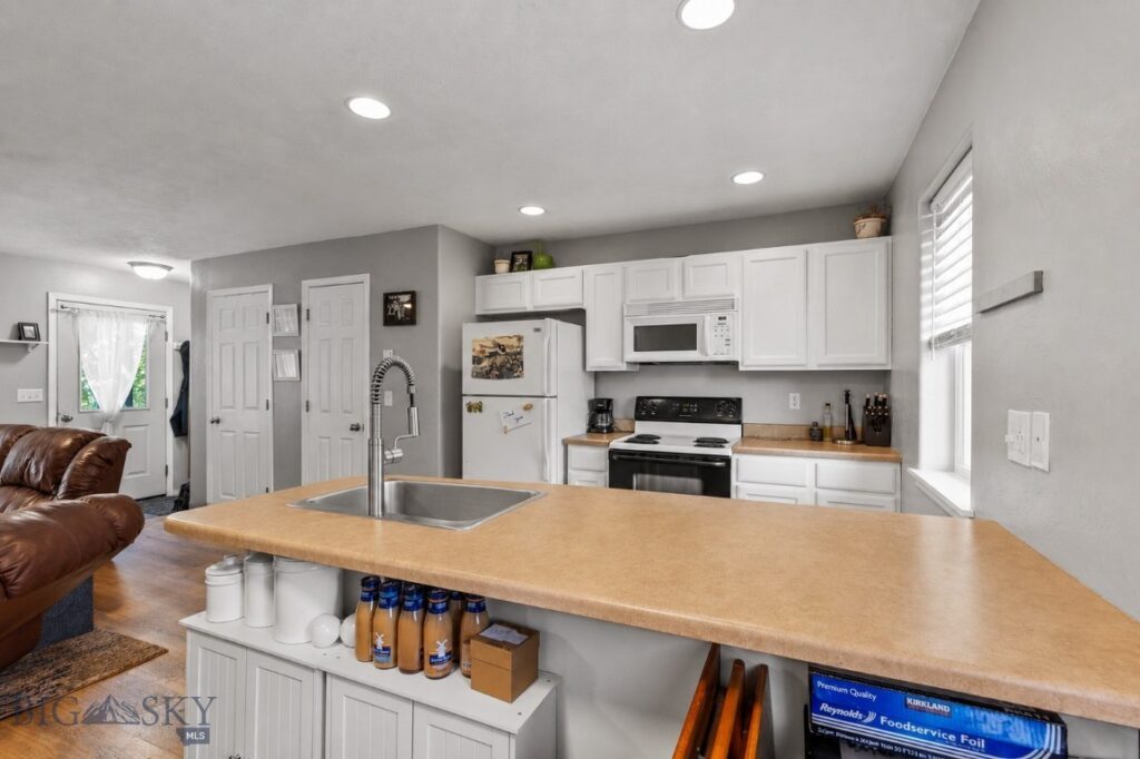 904 Jeanette Place, Belgrade MT 59714