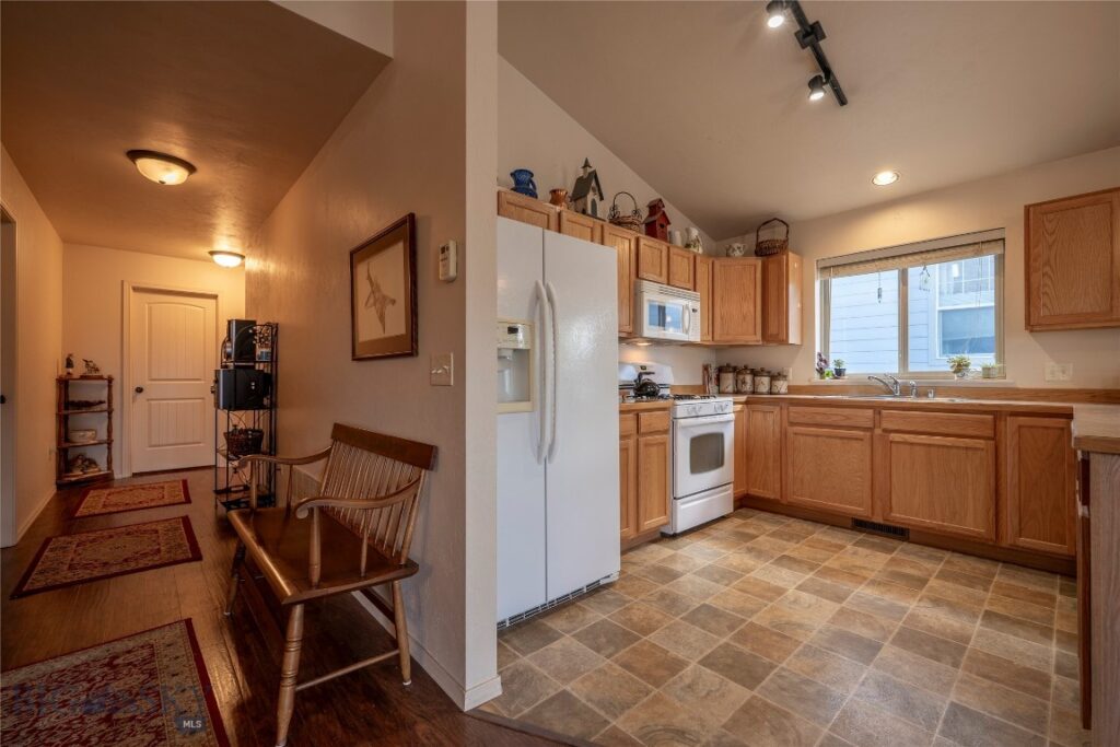 2401 Sun Avenue, Livingston MT 59047