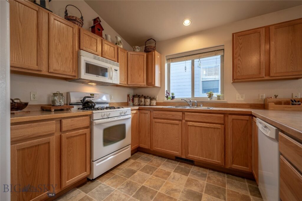 2401 Sun Avenue, Livingston MT 59047