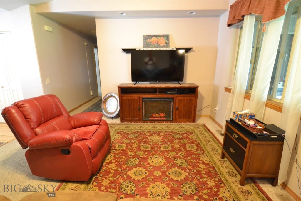903 Kermit Court, Belgrade MT 59714