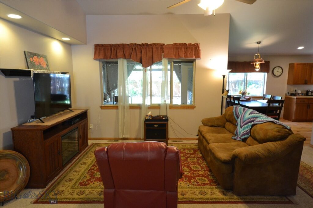 903 Kermit Court, Belgrade MT 59714