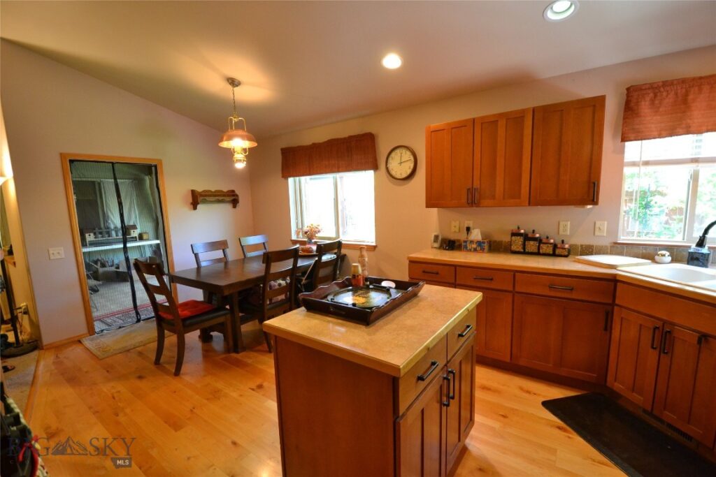 903 Kermit Court, Belgrade MT 59714