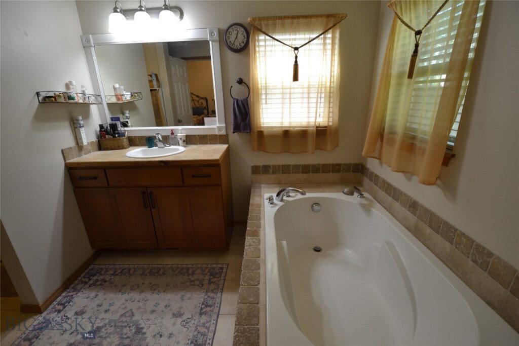 903 Kermit Court, Belgrade MT 59714