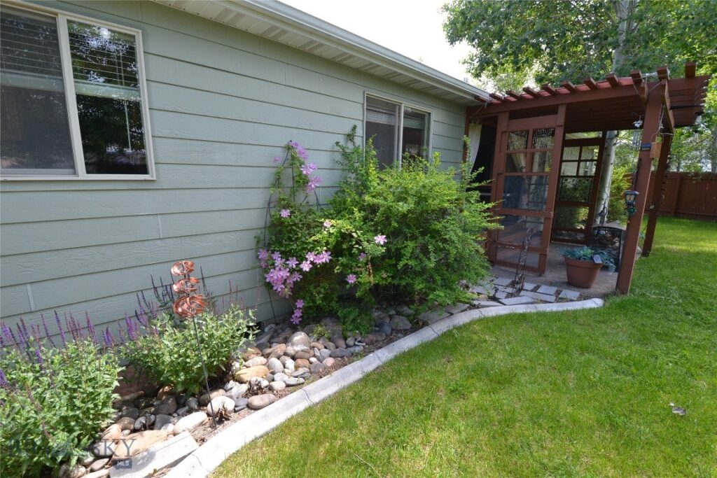 903 Kermit Court, Belgrade MT 59714