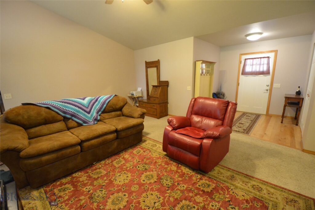 903 Kermit Court, Belgrade MT 59714