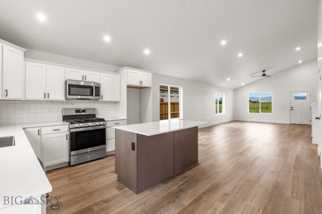 711 Spaniel Lane, Belgrade MT 59714