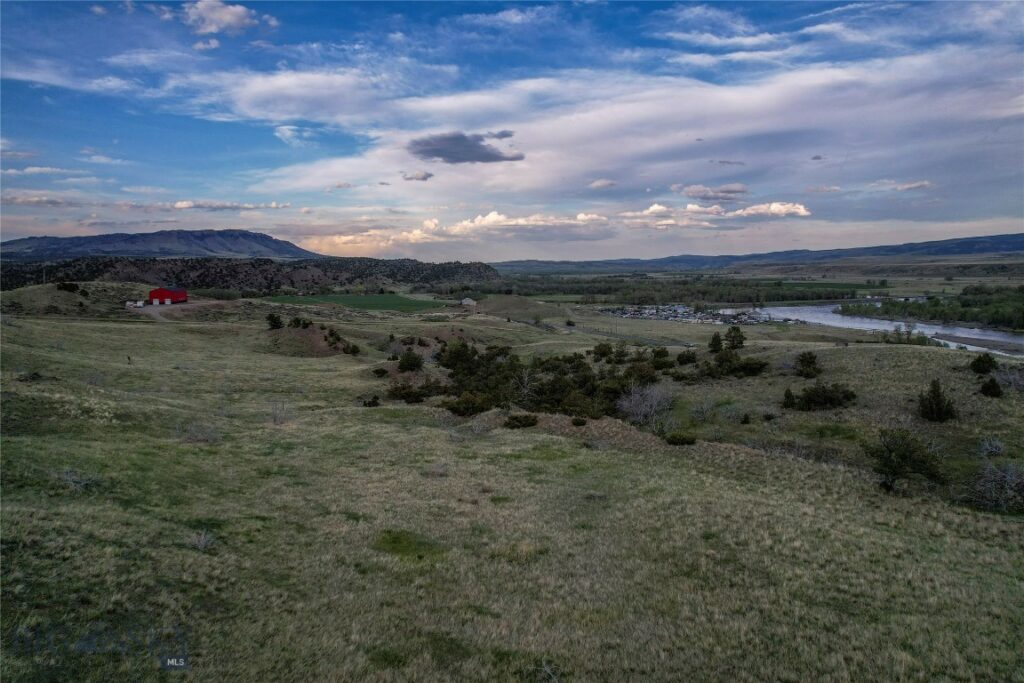 TR 6 Wheatgrass Road, Livingston MT 59047